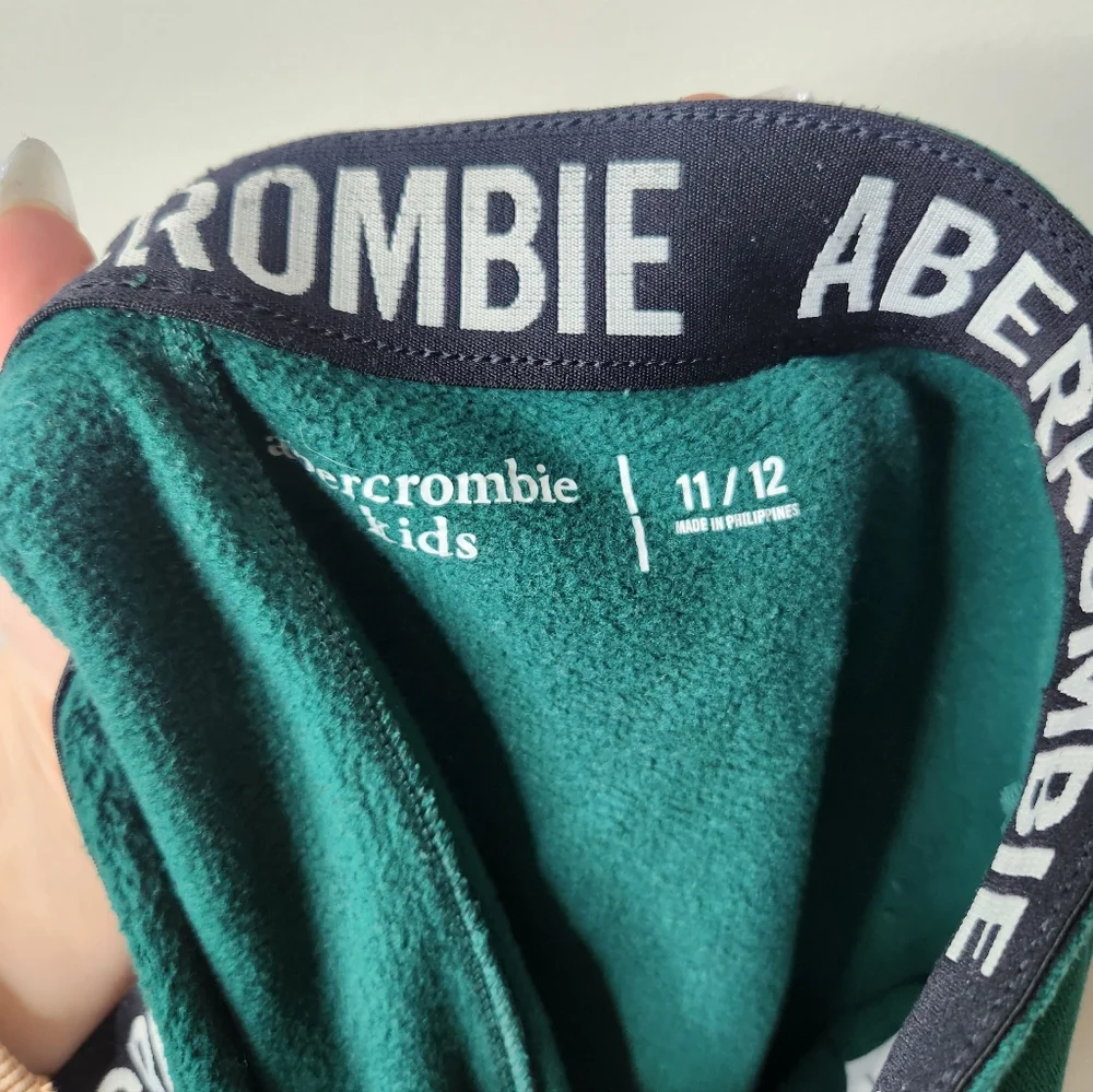 Abercrombie Kids Green Joggers Size‎ 11 / 12